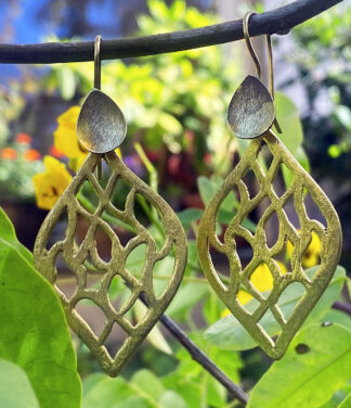 Messing Ohrringe gebürstet Blatt Muster