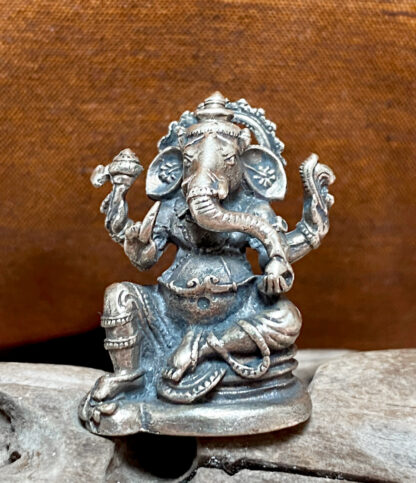Kleiner Ganesh aus Messing silbern legiert