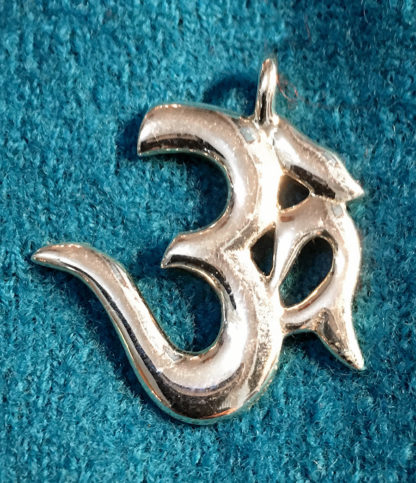 OM Anhänger aus Silber aus Indien im Ganesha Online Shop