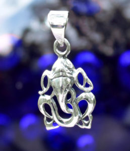 Kleiner Ganesha Silber Anhänger im Online Shop kaufen