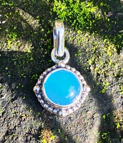 Kleiner Silber Anhänger mit Chalcedon