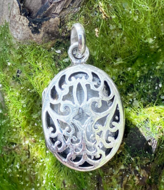 Silber Medaillon mit Ranken Ornamentik im Online Shop