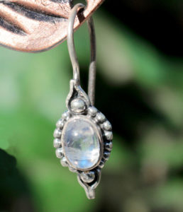 Silberohrringe mit Mondstein im Online Shop kaufen