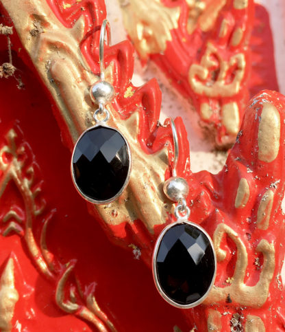 Ohrringe mit geschliffenen Onyx in 925 Silberarbeit kaufen