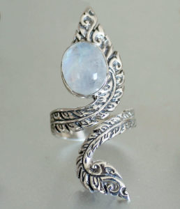 Verstellbarer Silberring mit Mondstein - Ganesha Online Shop