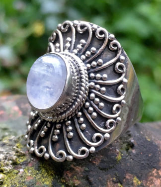 Silberring mit Mondstein aus Indien - Ganesha Online Shop