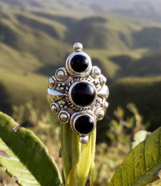 Silberring mit drei Onyx Steinen