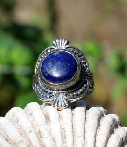 Filigraner Silberring mit Lapislazuli und Pyrit online kaufen.