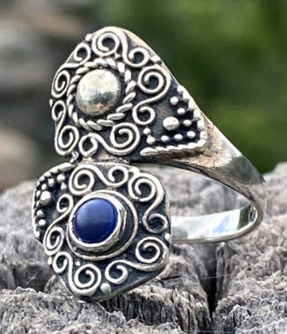 Silberring mit Lapislazuli